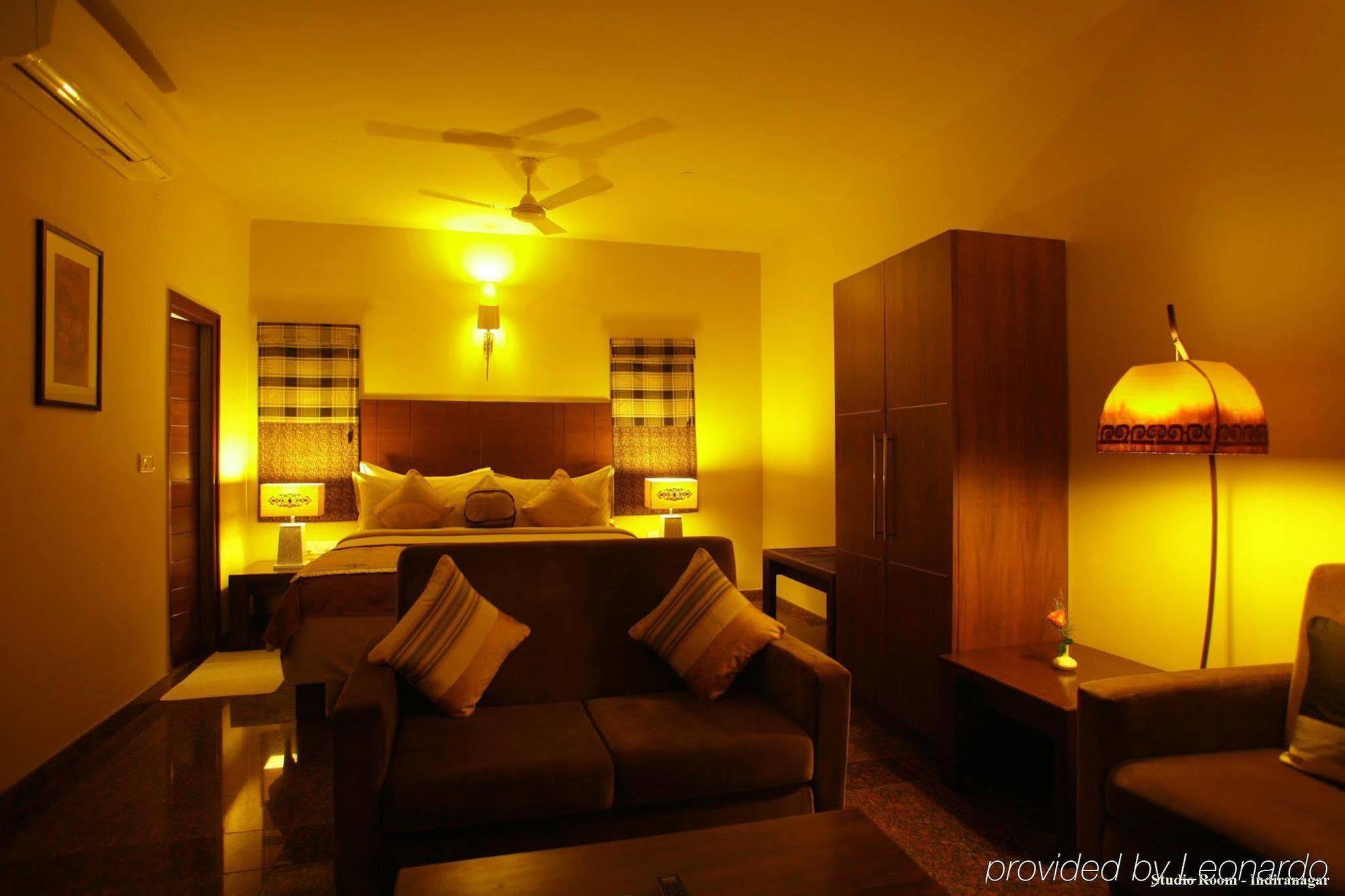 Justa Indiranagar Aparthotel Bangalore Phòng bức ảnh